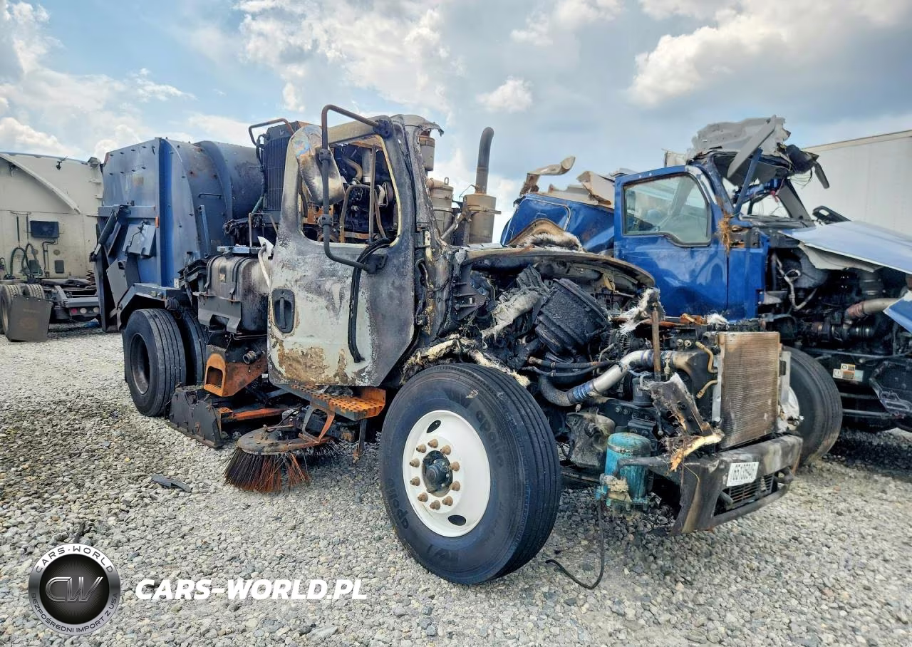 2015 Freightliner Business Class M2 Sweeper Truck VIN:1FVACXDT0FHGR7213 - 4