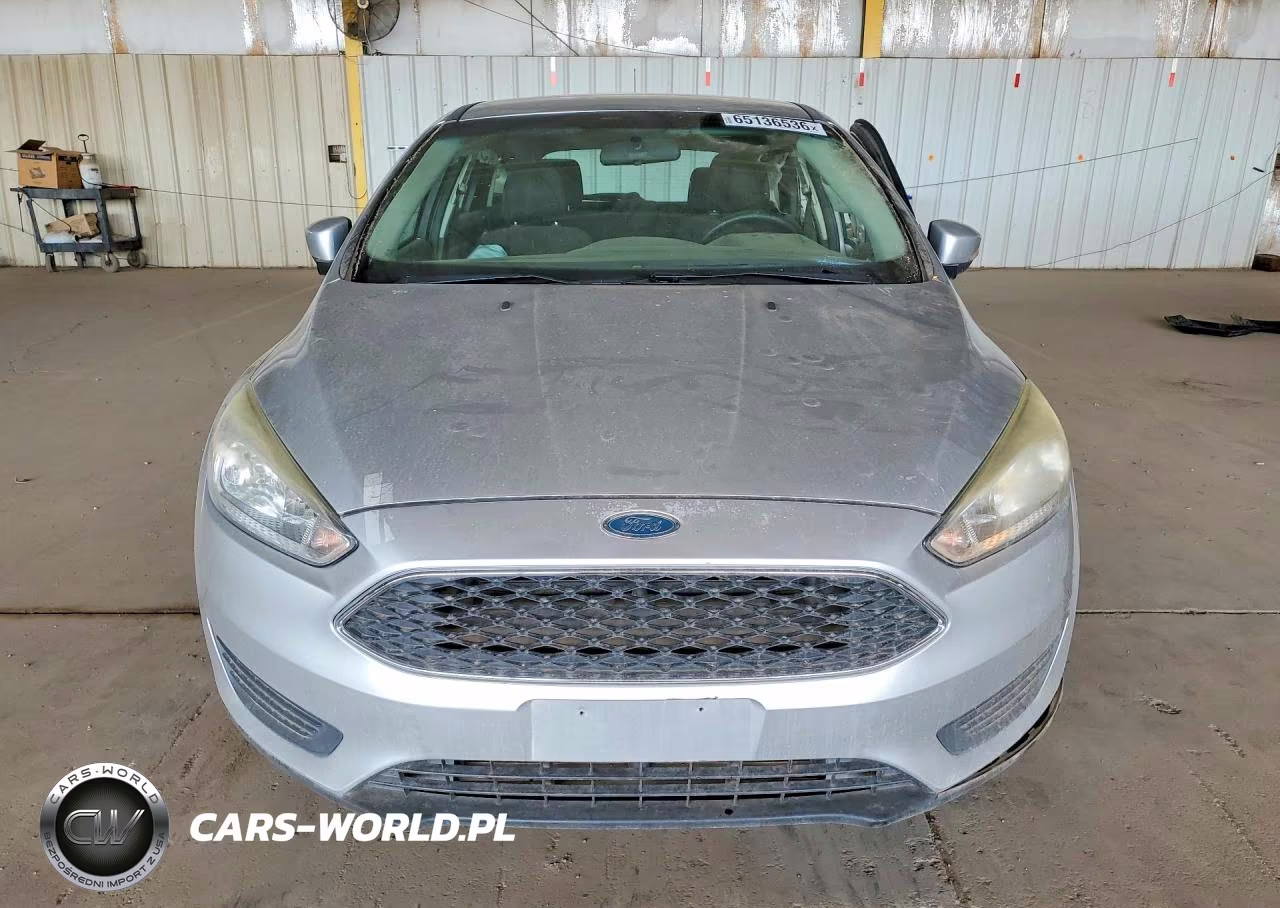 2016 Ford Focus Se VIN:1FADP3K20GL216622 - 5