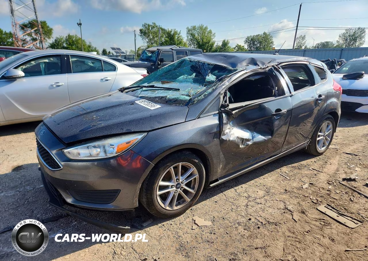 2018 Ford Focus Se VIN:1FADP3K25JL317663 - 1