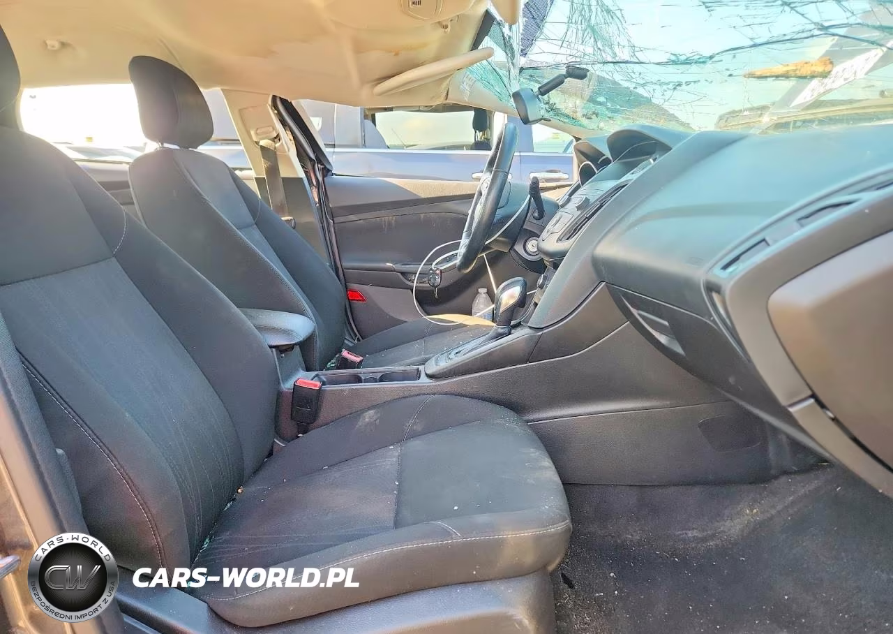 2018 Ford Focus Se VIN:1FADP3K25JL317663 - 7