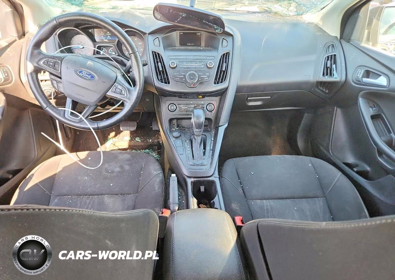 2018 Ford Focus Se VIN:1FADP3K25JL317663 - 8
