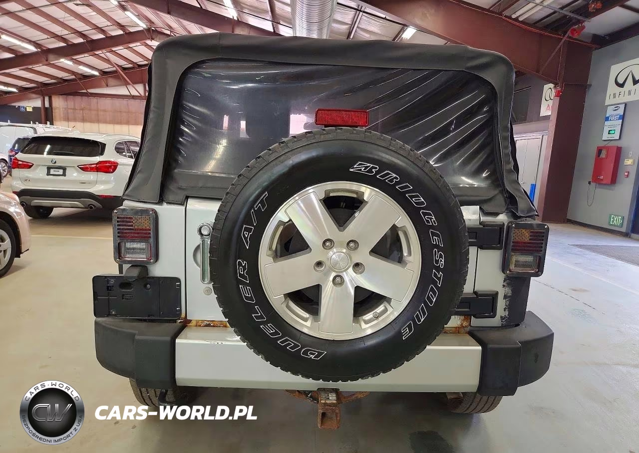 2009 Jeep Wrangler Sahara VIN:1J4FA54189L709188 - 6