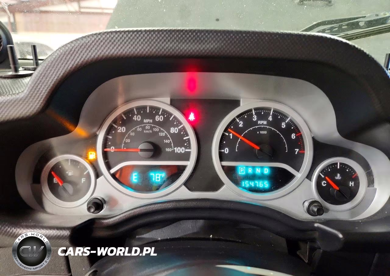 2009 Jeep Wrangler Sahara VIN:1J4FA54189L709188 - 9