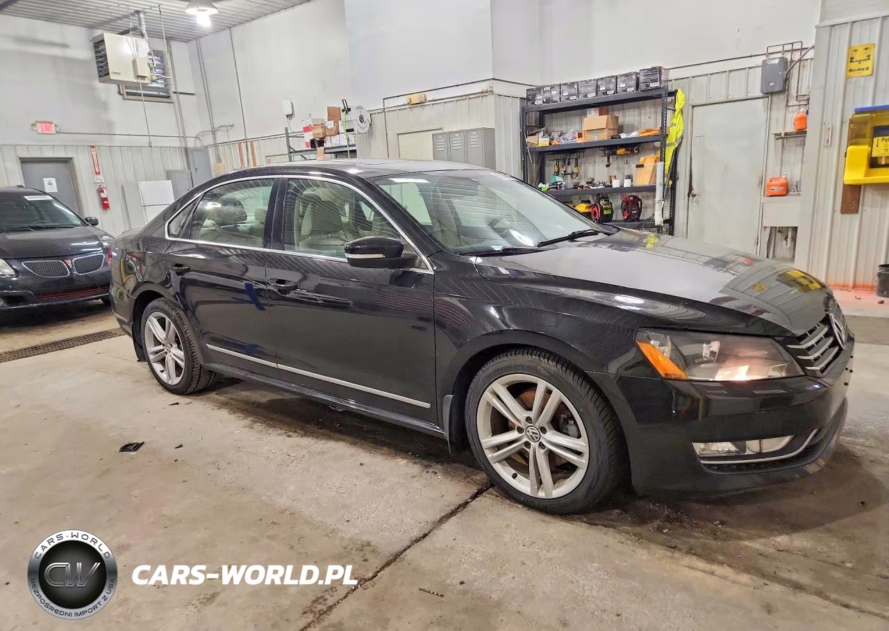 2014 Volkswagen Passat Sel VIN:1VWCN7A32EC107683 - 4