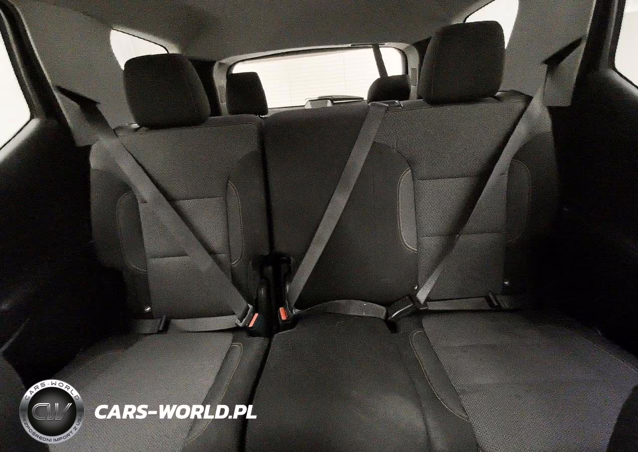 2019 Chevrolet Traverse Ls VIN:1GNERFKW9KJ252236 - 10