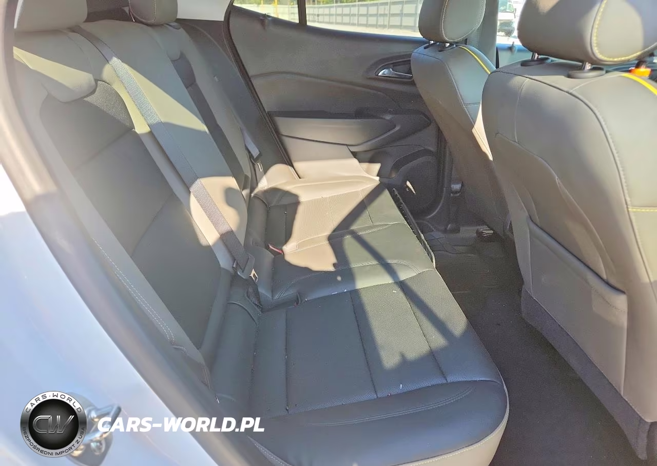 2024 Chevrolet Trax Activ VIN:KL77LKE22RC209373 - 11