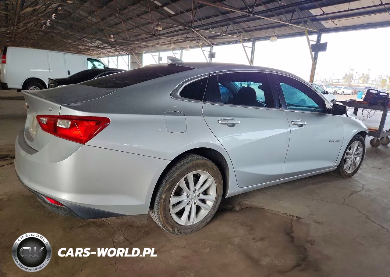 2018 Chevrolet Malibu Lt VIN:1G1ZD5ST2JF155480 - 3