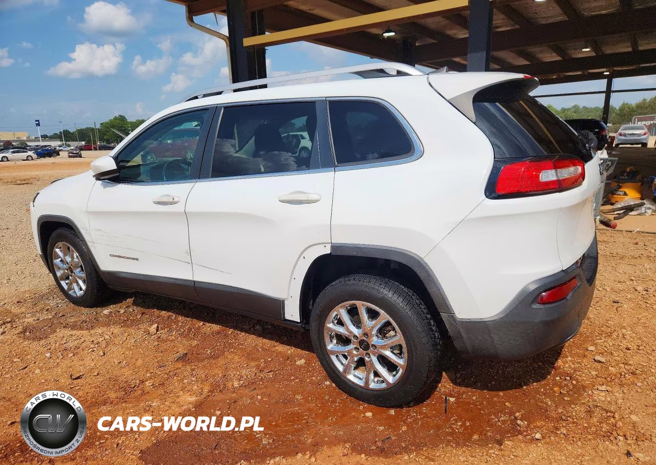 2016 Jeep Cherokee Latitude VIN:1C4PJLCB7GW110223 - 2