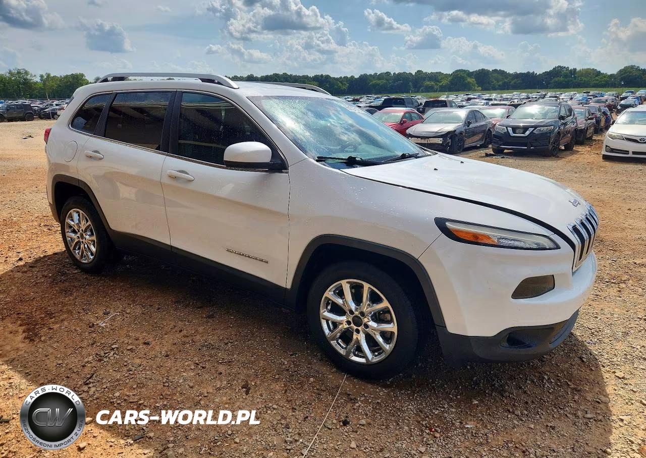 2016 Jeep Cherokee Latitude VIN:1C4PJLCB7GW110223 - 4