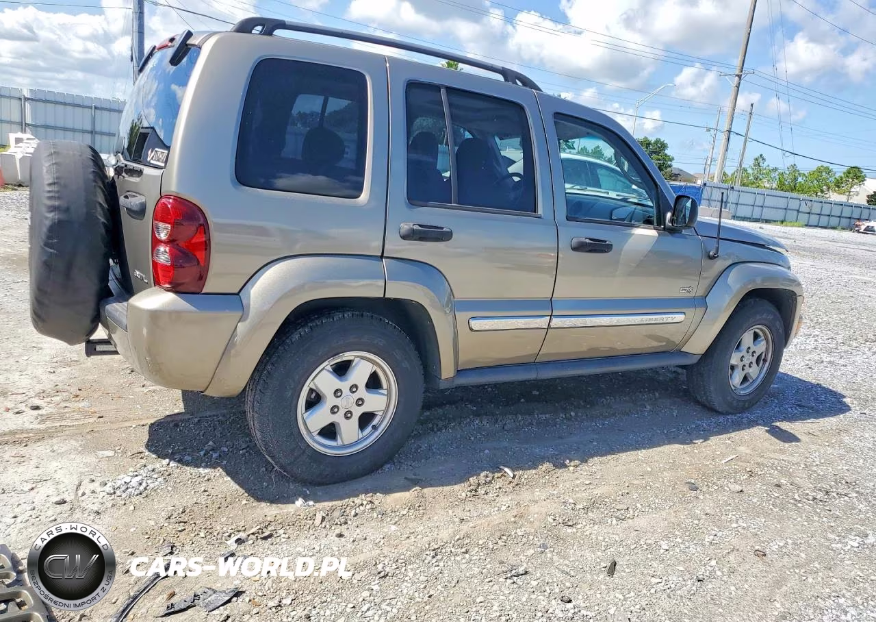 2006 Jeep Liberty Sport VIN:1J4GK48K36W211909 - 3