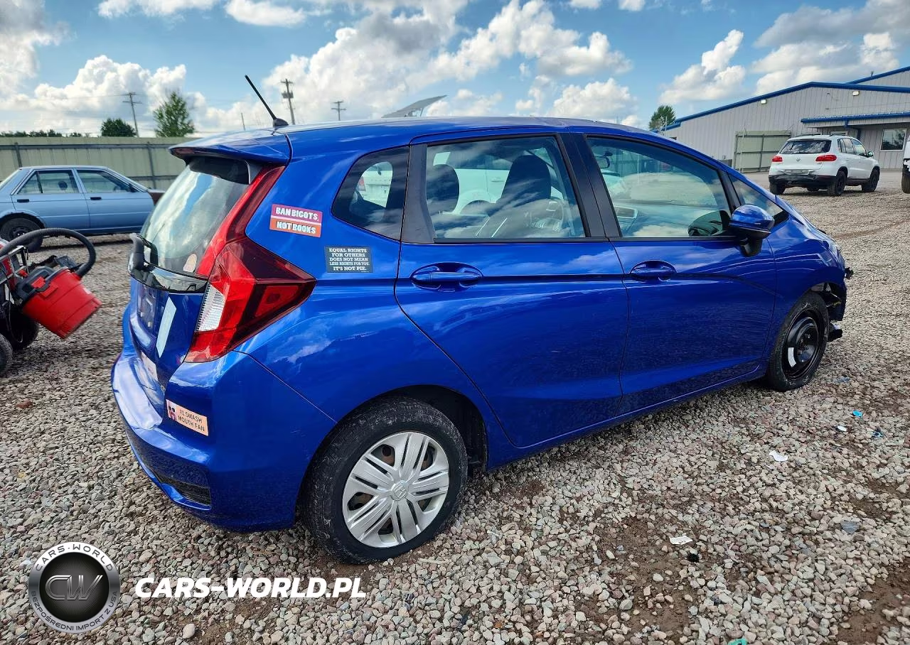 2018 Honda Fit Lx VIN:3HGGK5H40JM731153 - 3