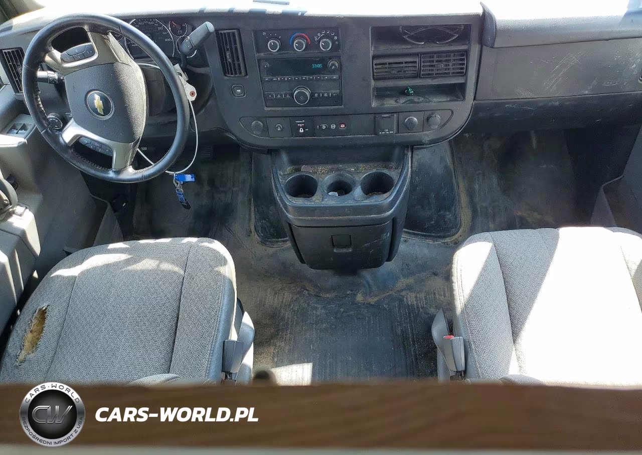 2019 Chevrolet Express Delivery Van VIN:1GCWGAFP1K1294182 - 8