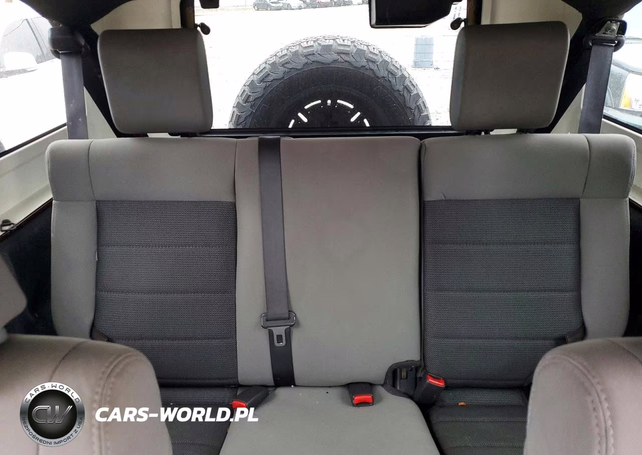 2008 Jeep Wrangler Unlimited X VIN:1J8GA391X8L594205 - 10