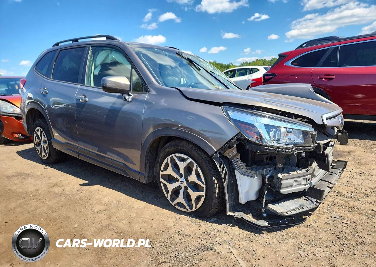 2020 Subaru Forester Premium VIN:JF2SKAJC1LH466092 - 4