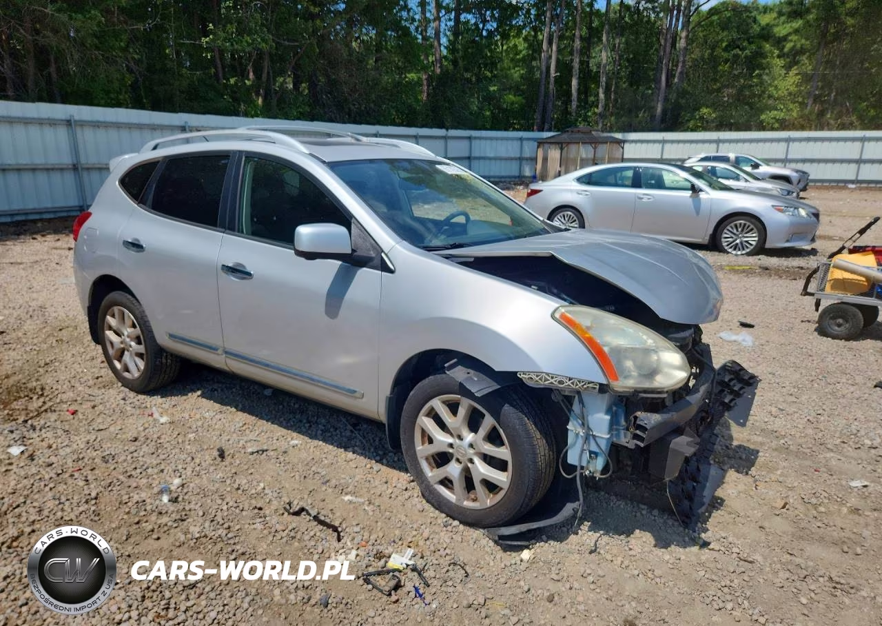 2013 Nissan Rogue S VIN:JN8AS5MT3DW517445 - 4