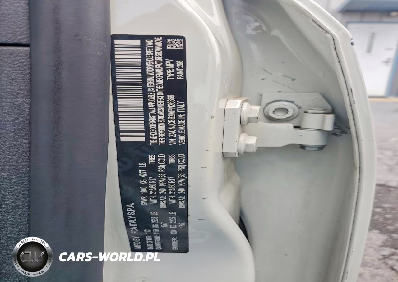 2021 Jeep Renegade Latitude VIN:ZACNJCBB2MPN26369 - 13