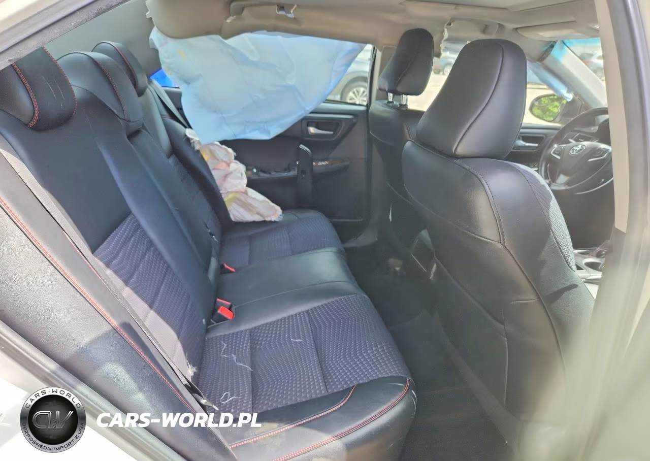 2015 Toyota Camry Se VIN:4T1BF1FK2FU024433 - 10