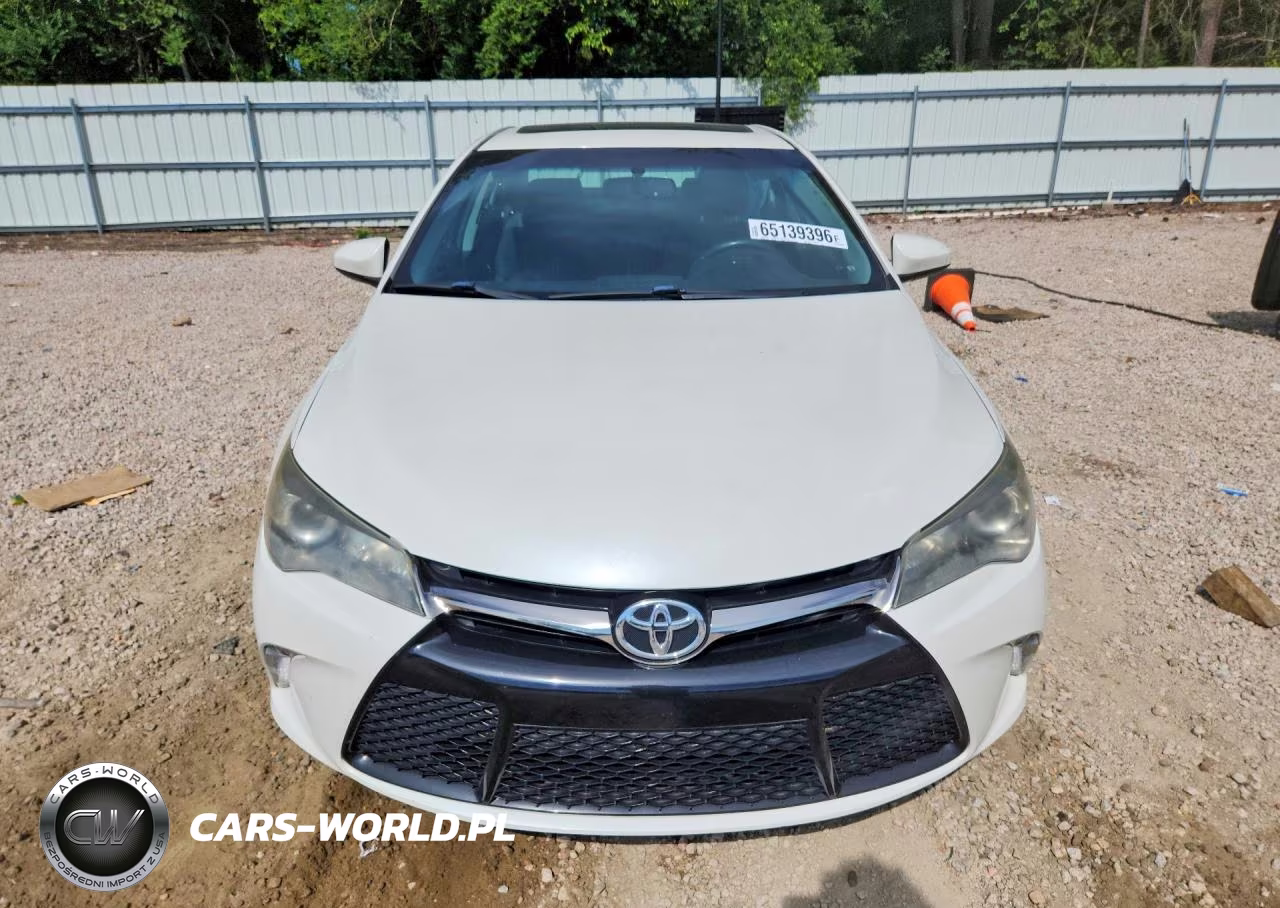 2015 Toyota Camry Se VIN:4T1BF1FK2FU024433 - 5