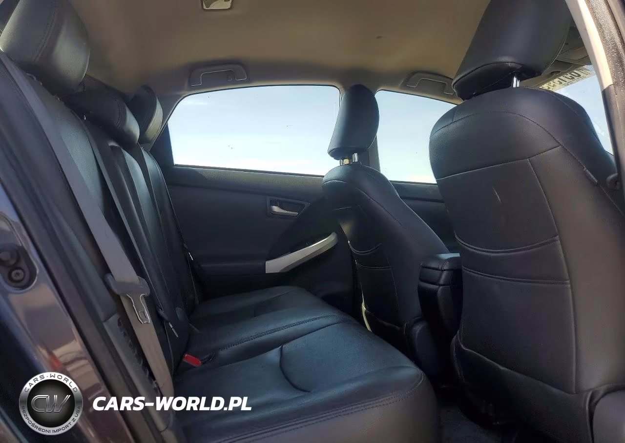 2014 Toyota Prius Three VIN:JTDKN3DU2E1776141 - 10