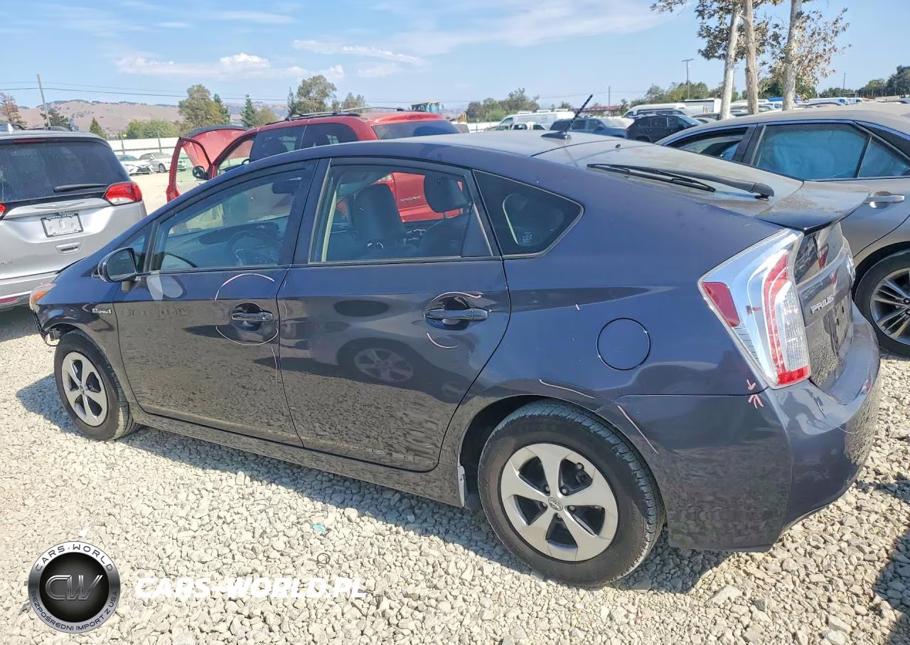 2014 Toyota Prius Three VIN:JTDKN3DU2E1776141 - 2