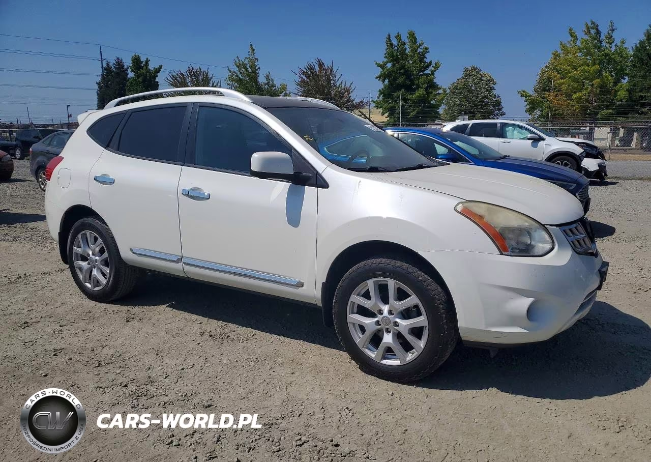 2013 Nissan Rogue S VIN:JN8AS5MV1DW116929 - 4