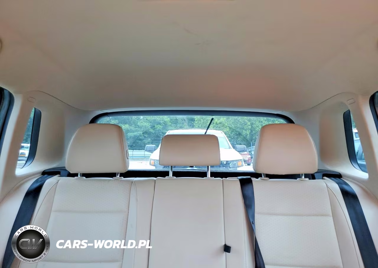 2012 Volkswagen Tiguan S VIN:WVGAV7AX3CW086492 - 10