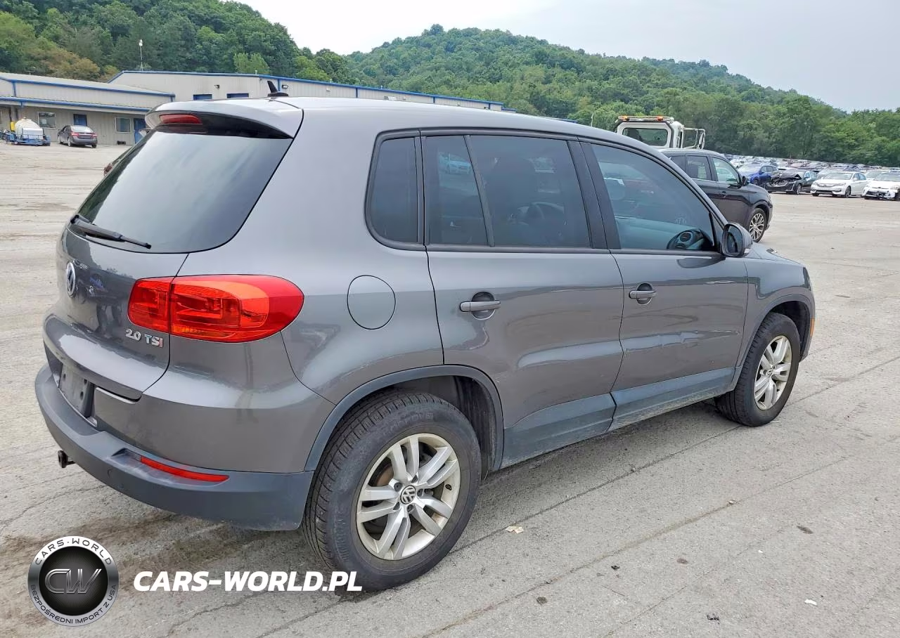 2012 Volkswagen Tiguan S VIN:WVGAV7AX3CW086492 - 3