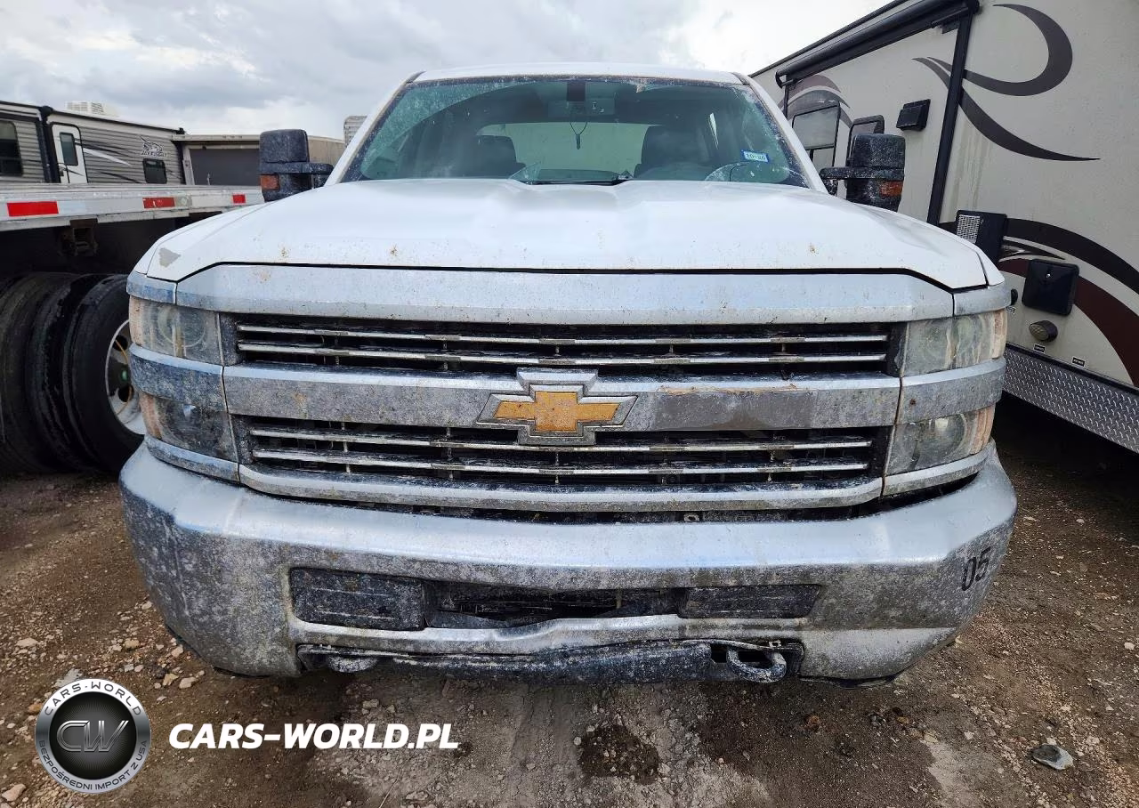 2018 Chevrolet Silverado K2500 Heavy Duty VIN:1GC1KUEG9JF276073 - 5