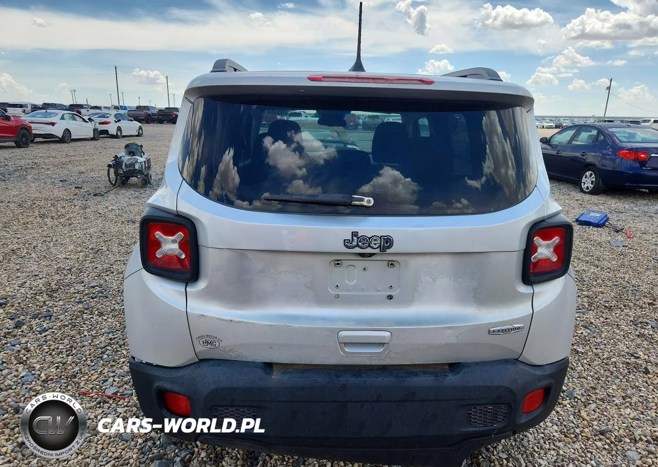 2018 Jeep Renegade Latitude VIN:ZACCJABB5JPG71772 - 6