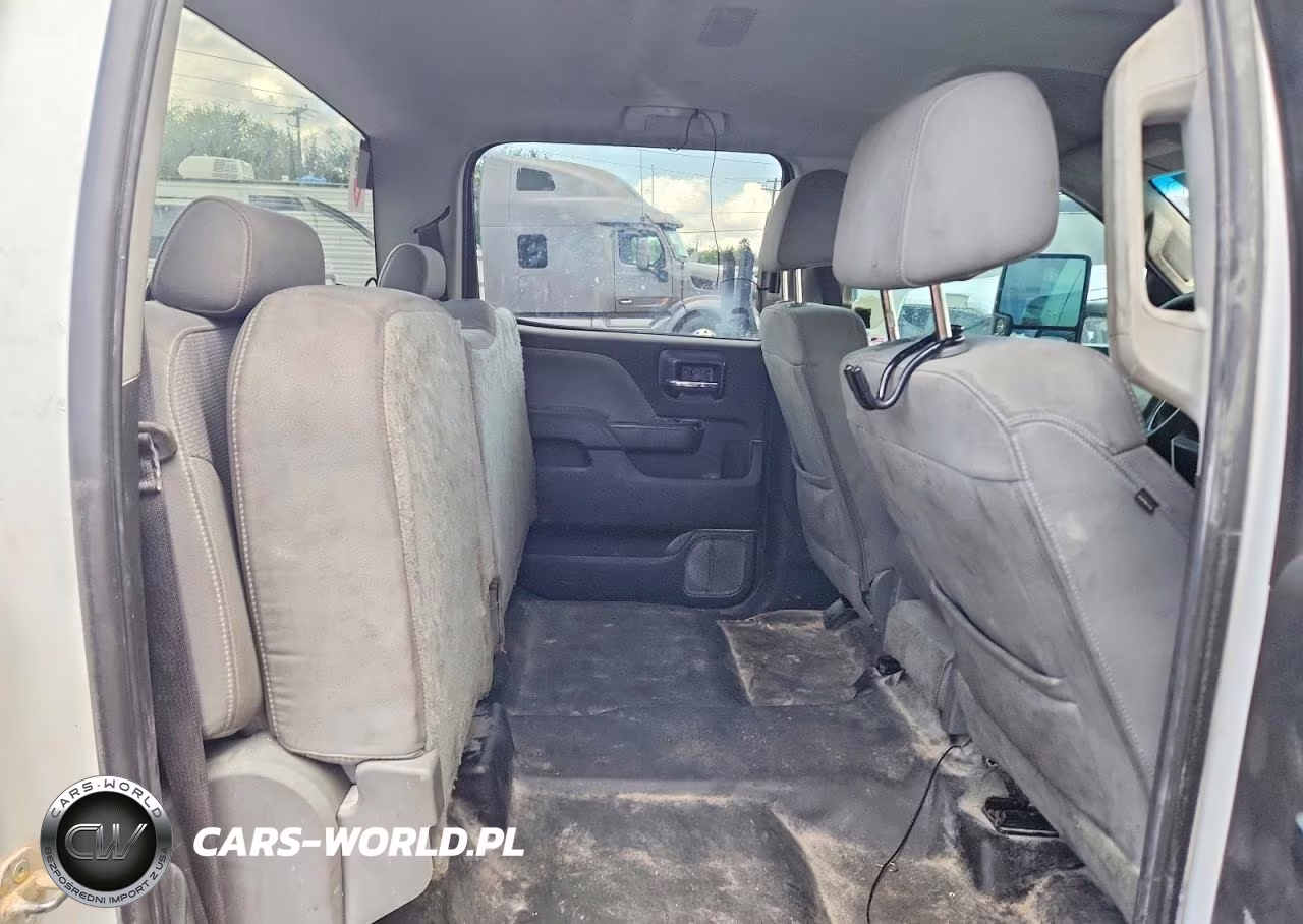 2018 Chevrolet Silverado K2500 Heavy Duty VIN:1GC1KUEG1JF279498 - 10