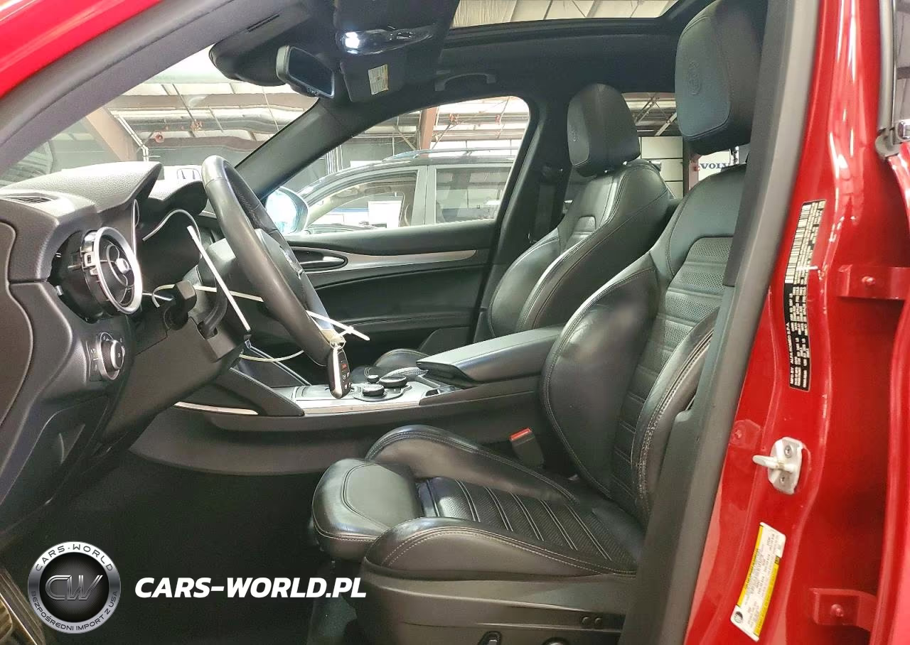 2019 Alfa Romeo Stelvio Ti VIN:ZASPAKBN7K7C53964 - 7