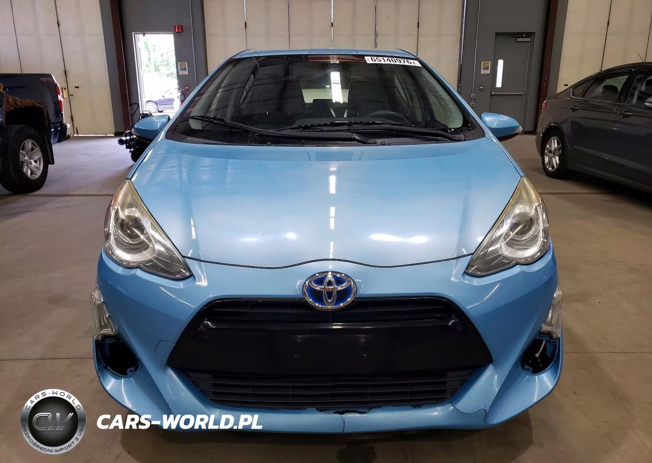 2016 Toyota Prius C Two VIN:JTDKDTB39G1124326 - 5