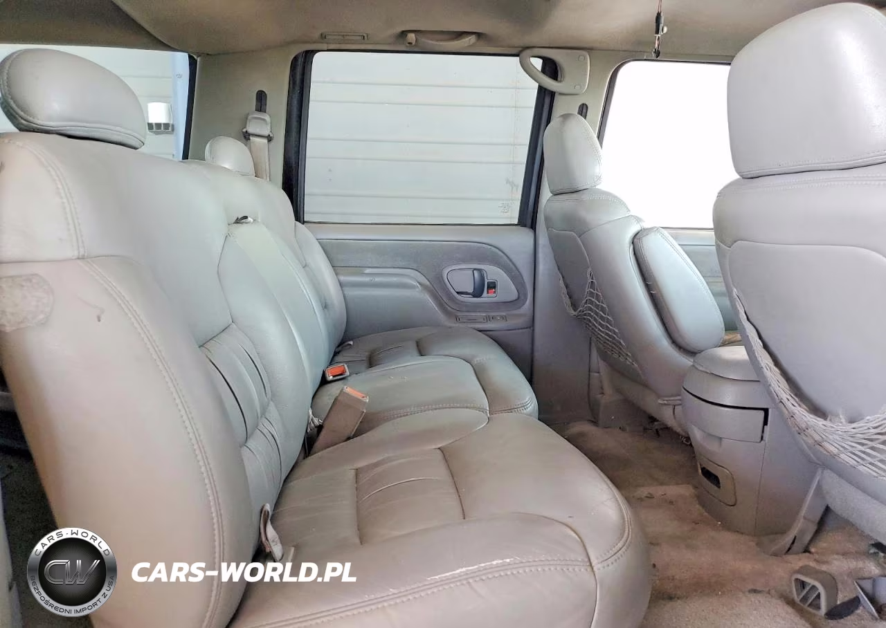 1999 GMC Suburban K1500 VIN:3GKFK16R2XG524325 - 11