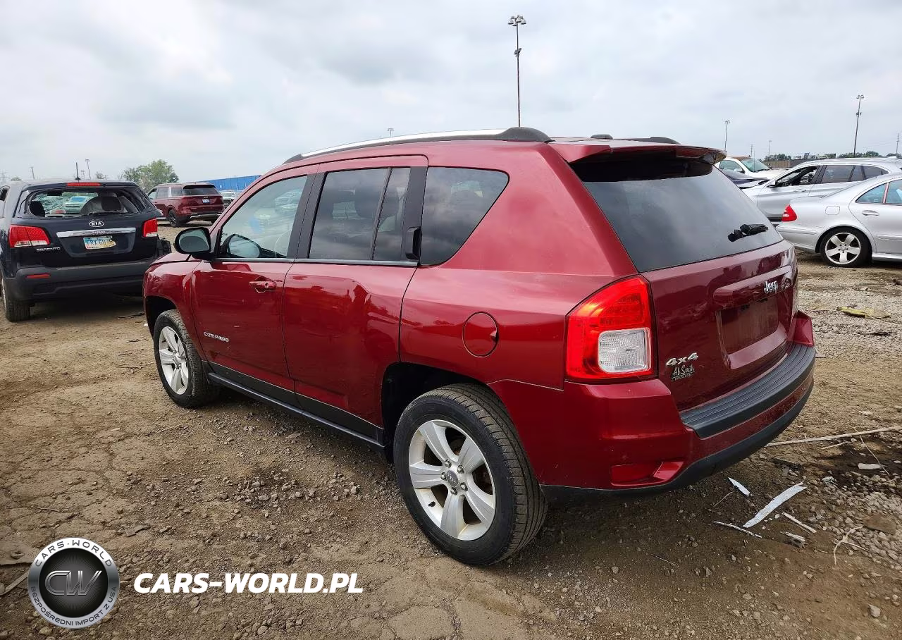 2013 Jeep Compass Latitude VIN:1C4NJDEB8DD240402 - 2