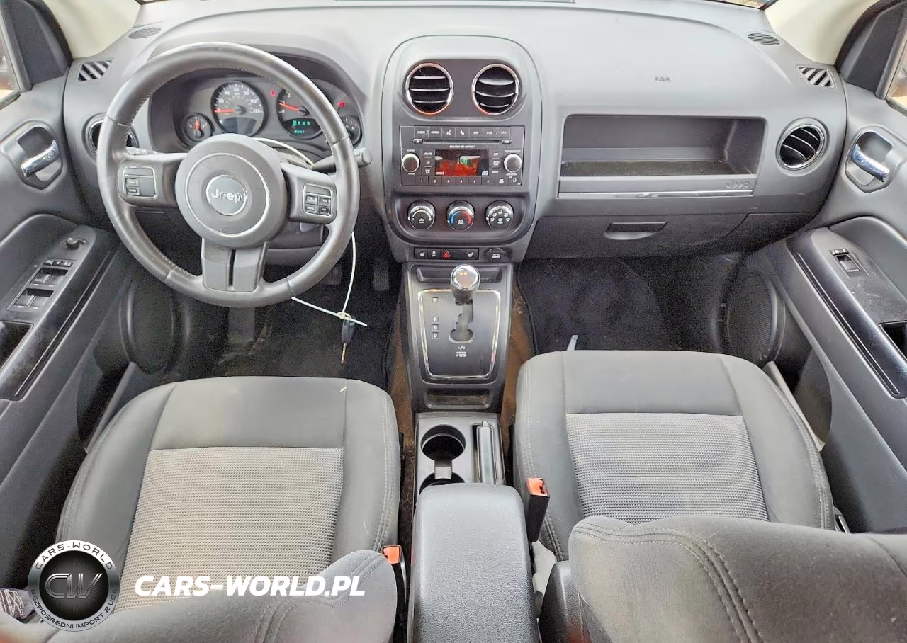 2013 Jeep Compass Latitude VIN:1C4NJDEB8DD240402 - 8
