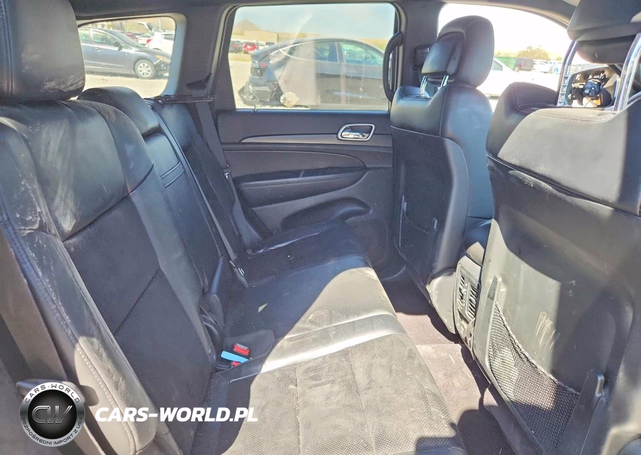 2018 Jeep Grand Cherokee Laredo VIN:1C4RJFAG8JC360359 - 11