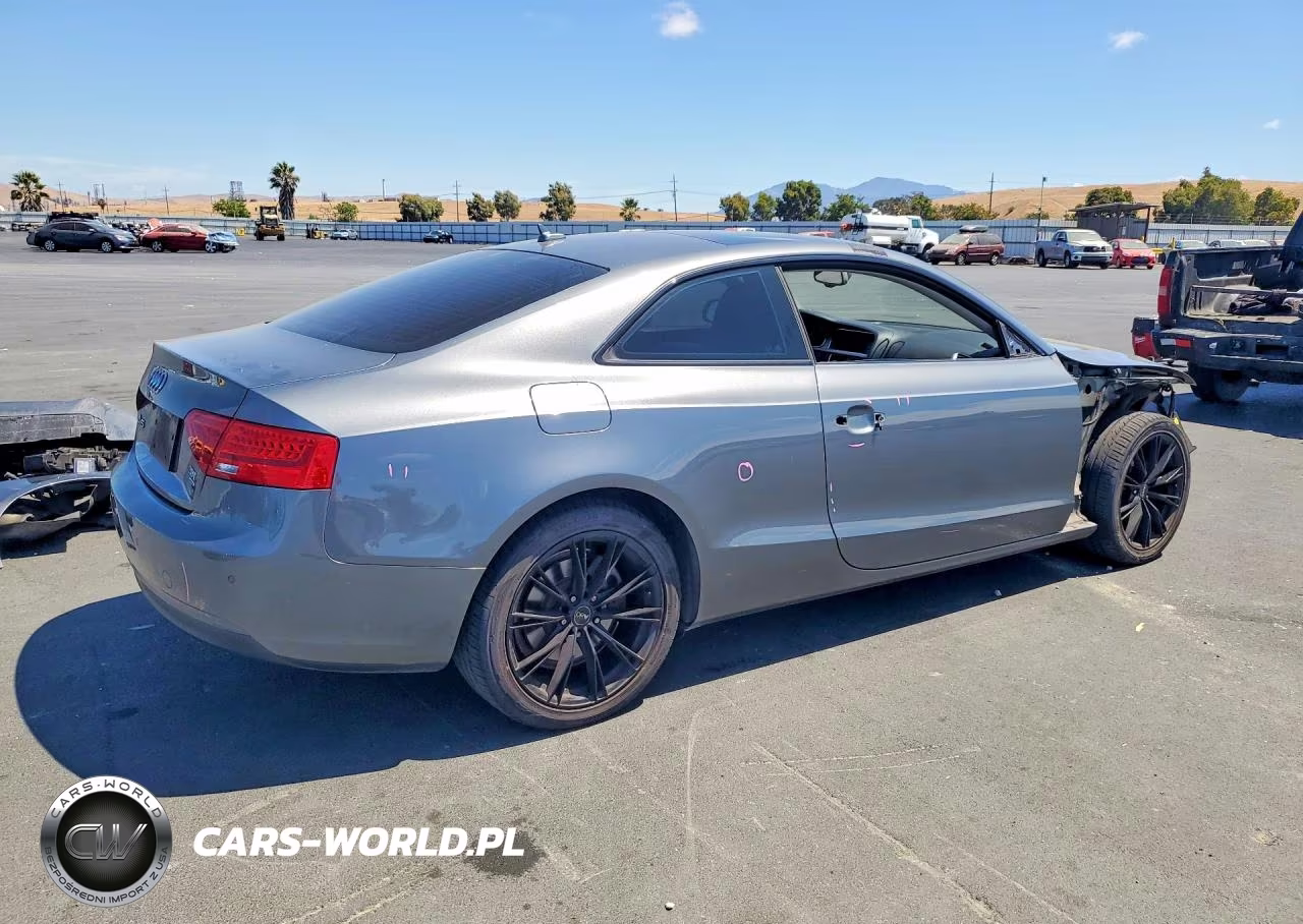 2014 Audi A5 Premium Plus VIN:WAULFAFR1EA060911 - 3