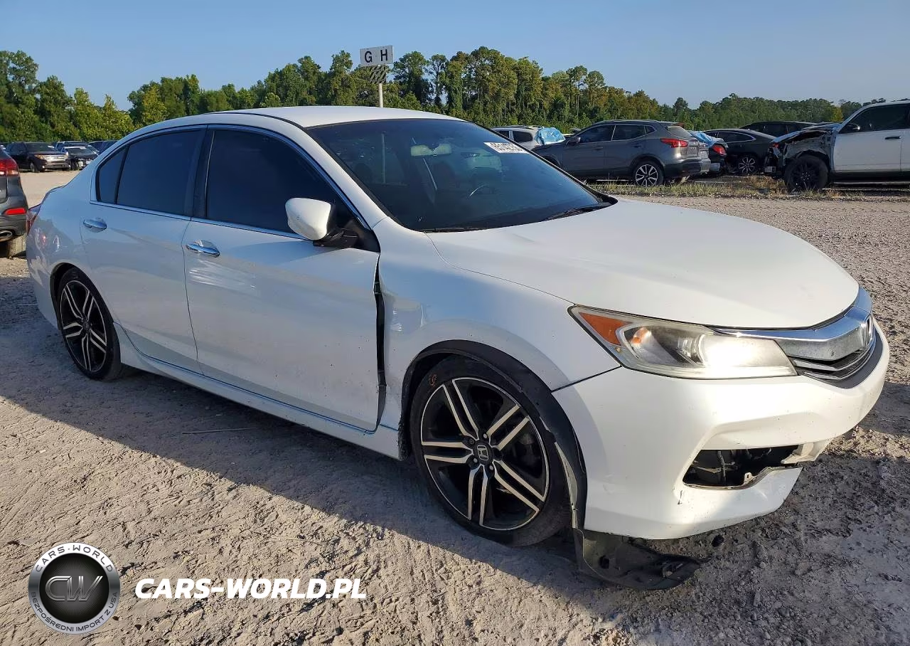 2017 Honda Accord Sport Special Edition VIN:1HGCR2F16HA061858 - 4