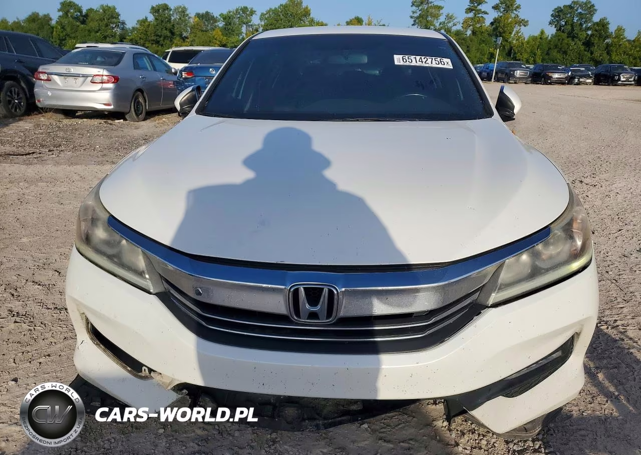 2017 Honda Accord Sport Special Edition VIN:1HGCR2F16HA061858 - 5