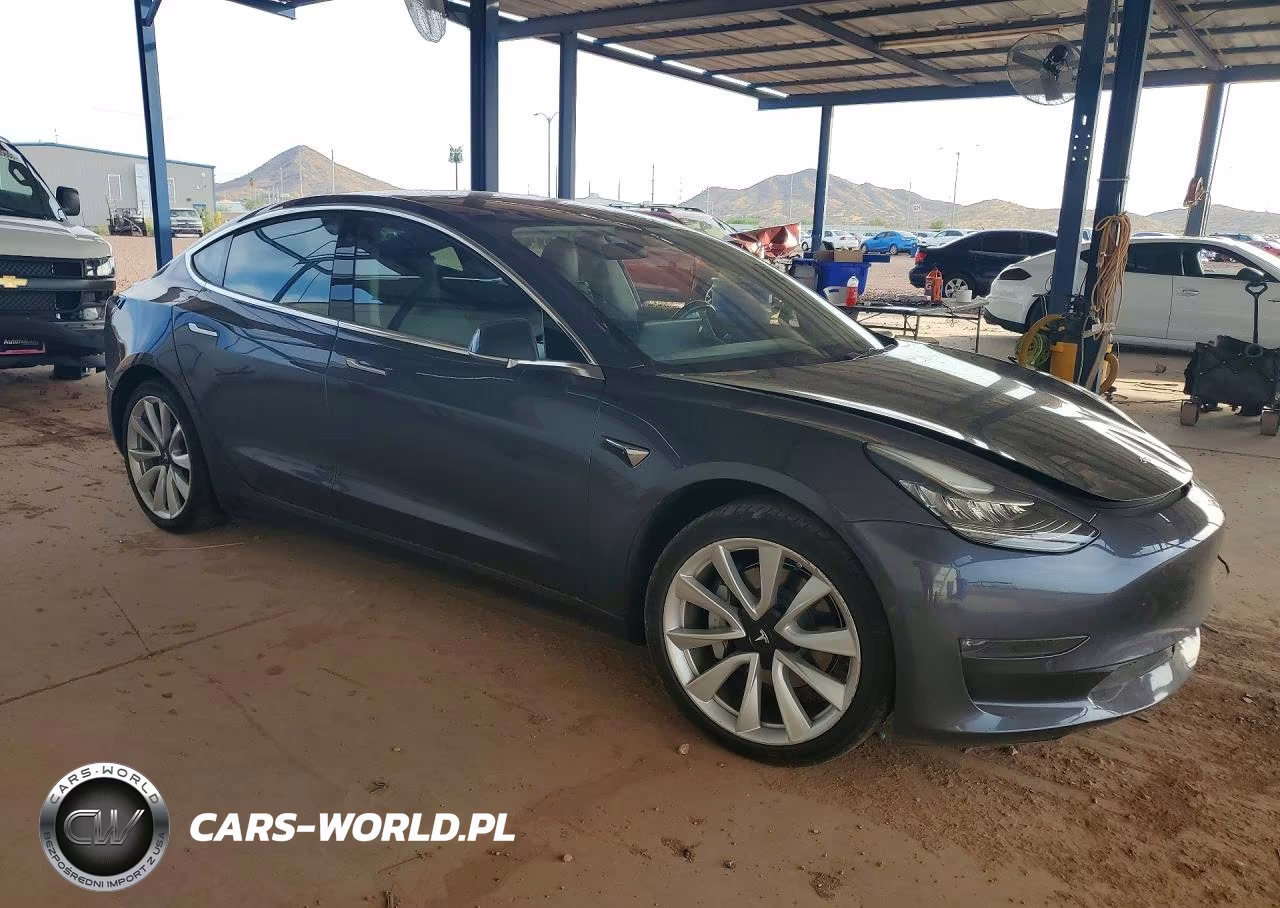 2018 Tesla Model 3 VIN:5YJ3E1EA4JF048805 - 4