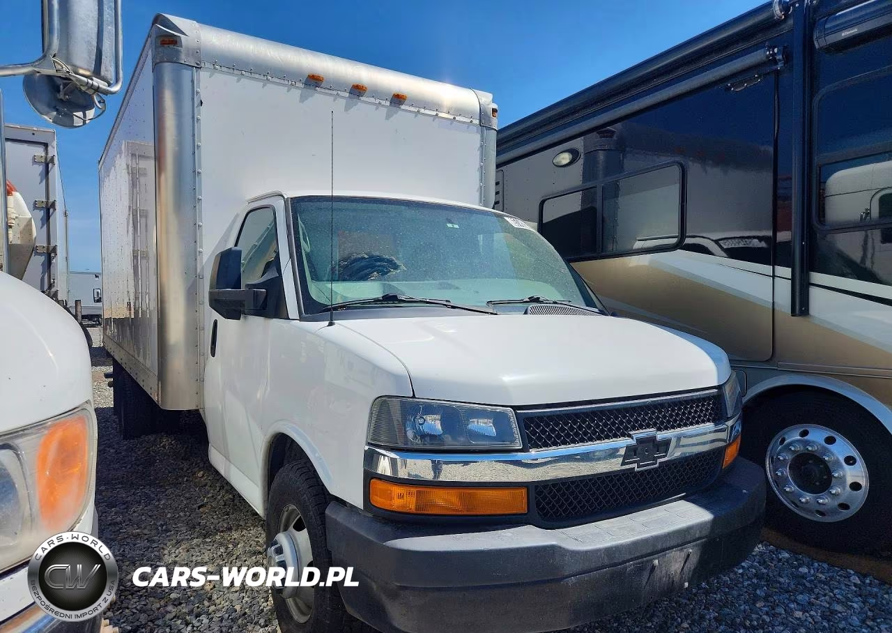 2015 Chevrolet Express Box Truck VIN:1GB3G4CG6F1285190 - 4