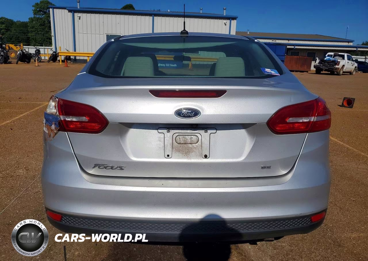 2018 Ford Focus Se VIN:1FADP3F24JL317017 - 6