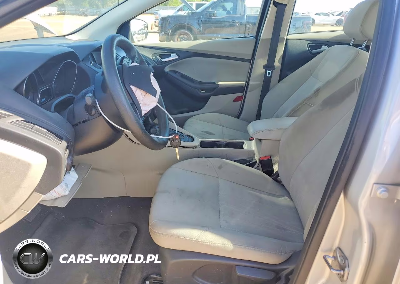2018 Ford Focus Se VIN:1FADP3F24JL317017 - 7