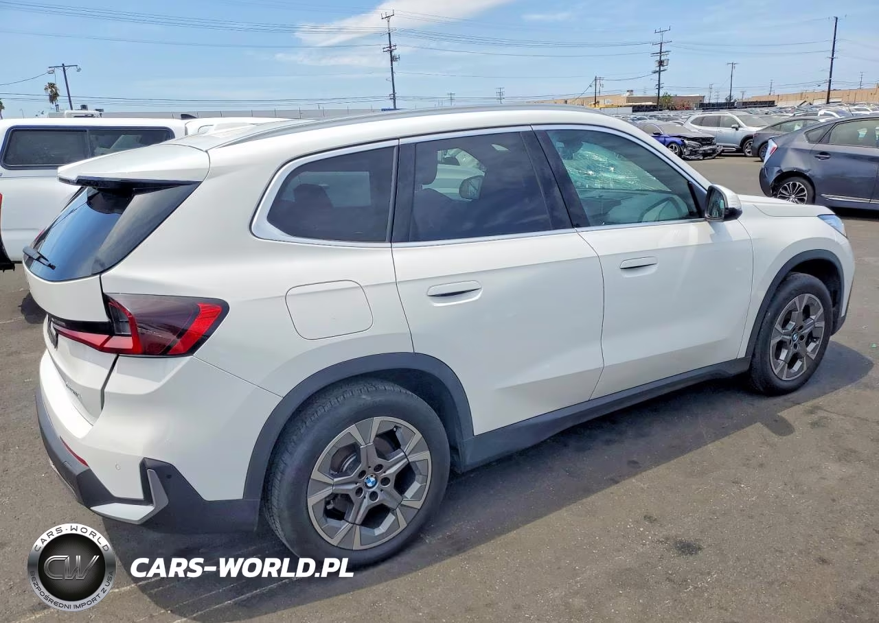 2023 BMW X1 xDrive28I VIN:WBX73EF0XP5Y21522 - 3