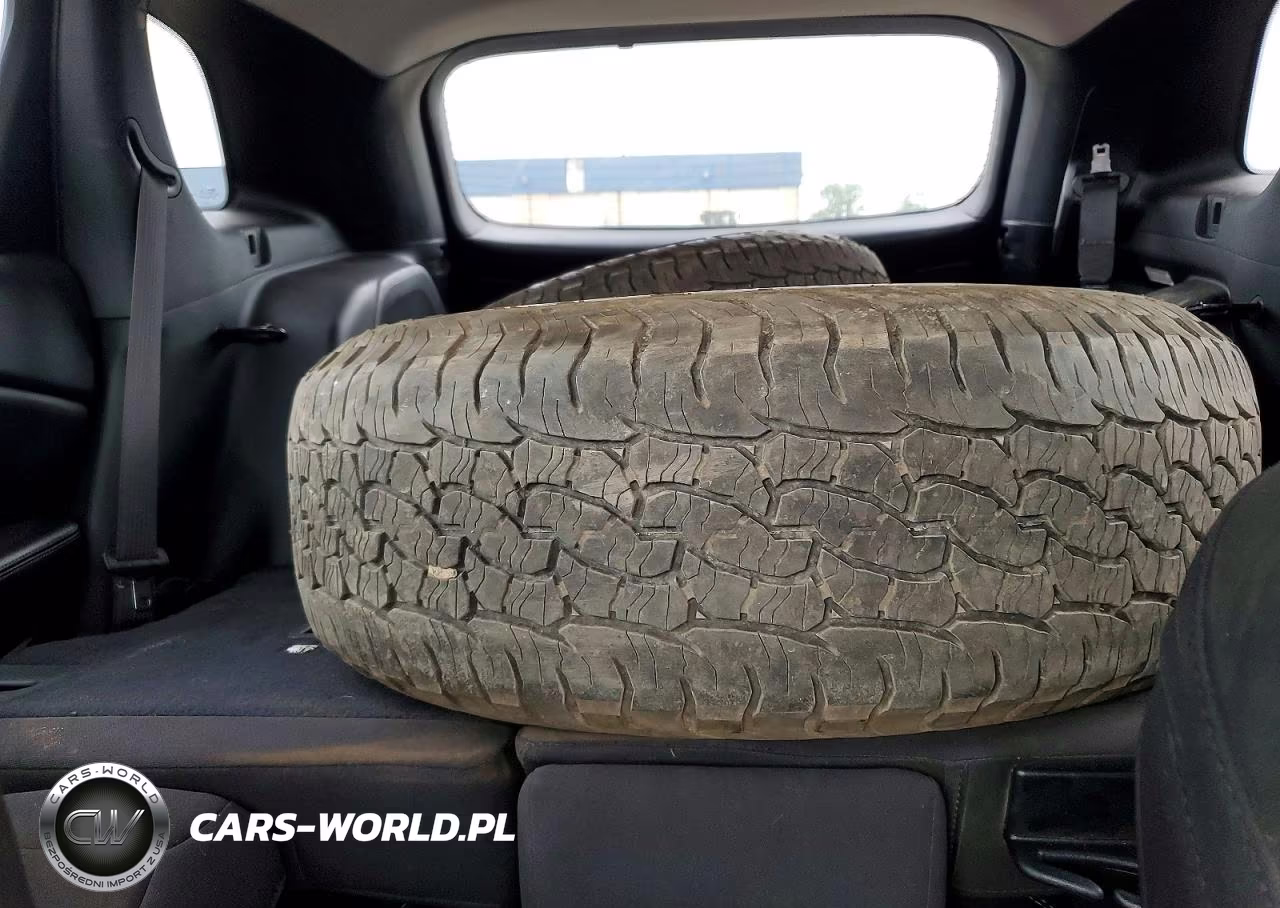 2019 Jeep Cherokee Latitude VIN:1C4PJMCX6KD150671 - 10