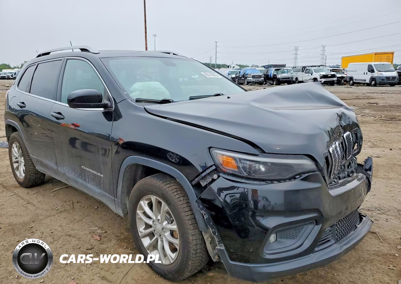 2019 Jeep Cherokee Latitude VIN:1C4PJMCX6KD150671 - 4