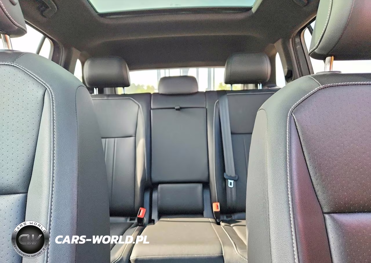 2023 Volkswagen Tiguan Se R-Line Black VIN:3VVCB7AX4PM142095 - 10