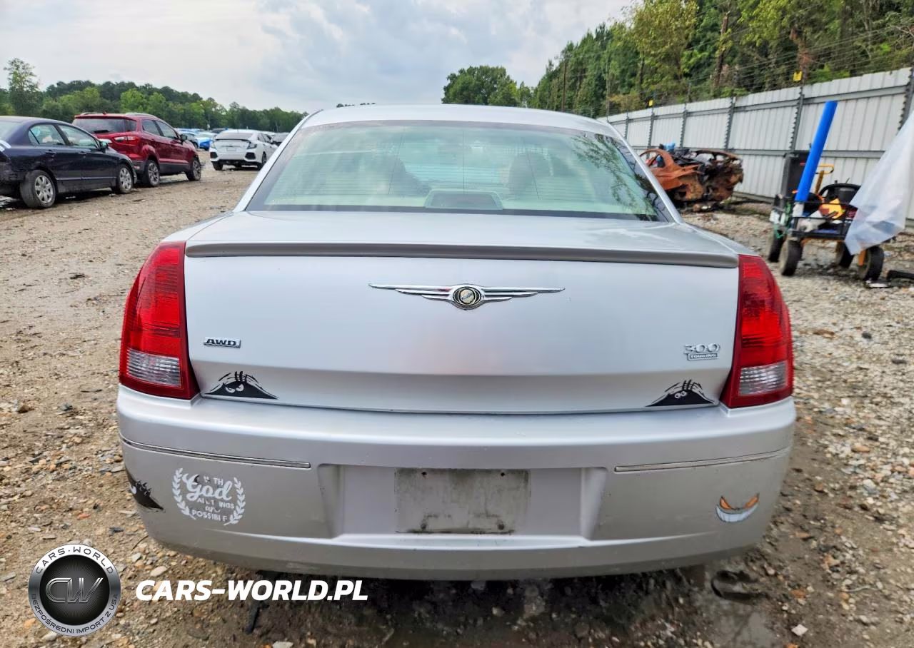 2007 Chrysler 300 Touring VIN:2C3KK53G17H900621 - 6