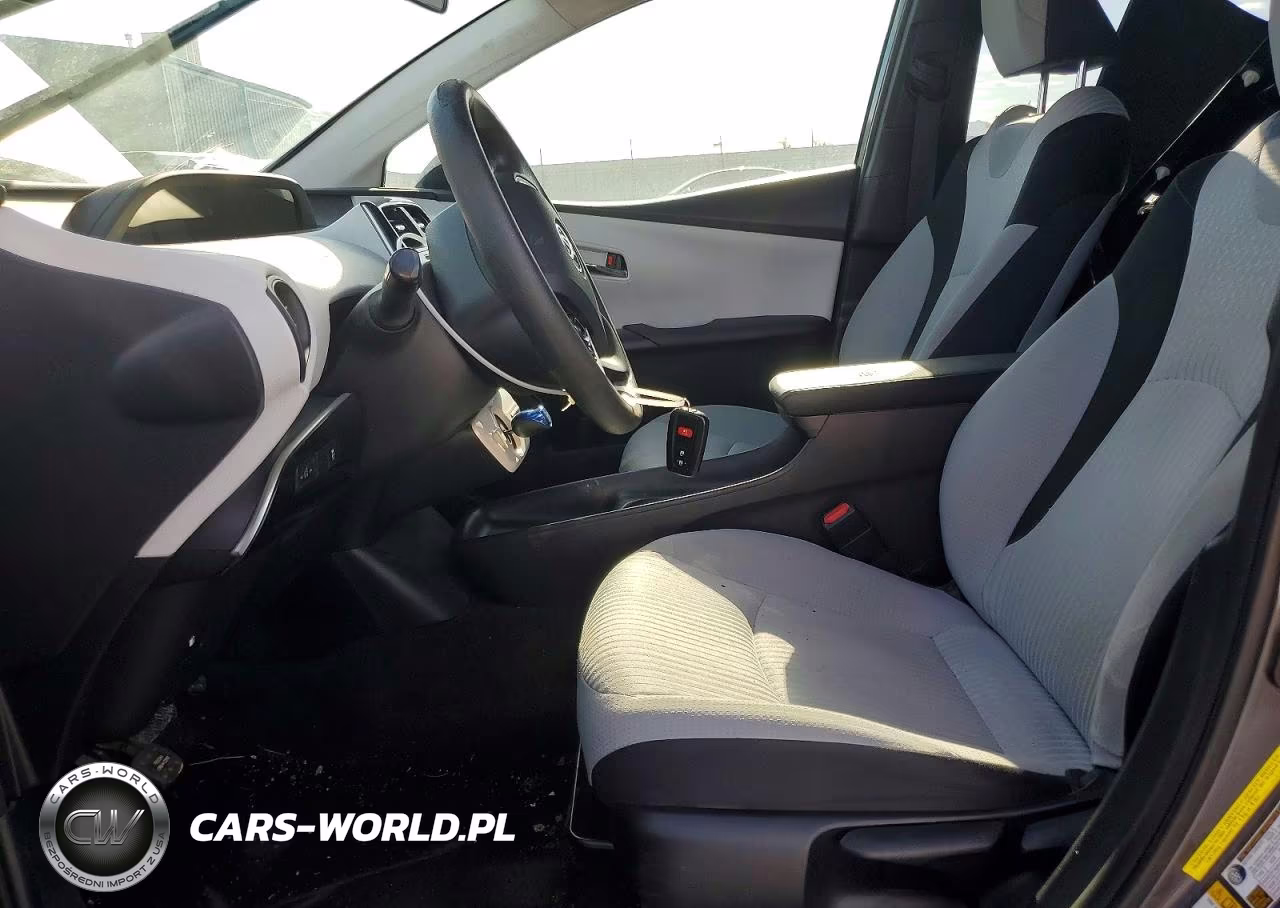 2016 Toyota Prius Two VIN:JTDKBRFU5G3506501 - 7