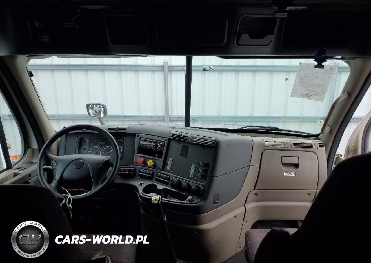 2016 Freightliner Cascadia 125 Semi Truck VIN:3AKJGLD56GSGW2259 - 5